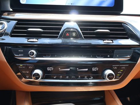 Used 2023 BMW 540i w/ M Sport Package RWD image 54