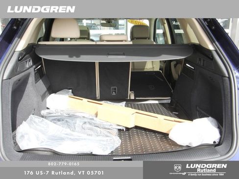 Used 2023 Audi Q5 2.0T Premium w/ Convenience Package image 42