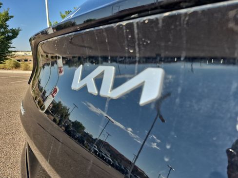 Used 2023 Kia Sportage SX FWD image 22