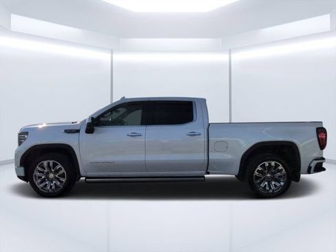 Used 2024 GMC Sierra 1500 Denali w/ Denali Reserve Package AWD/4WD image 6