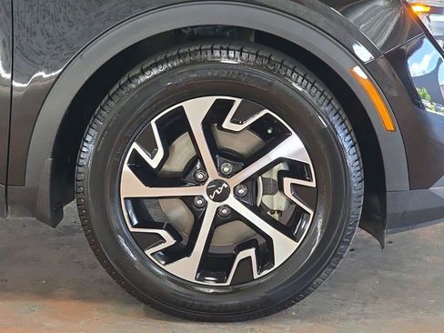 Used 2023 Kia Sportage EX FWD image 7