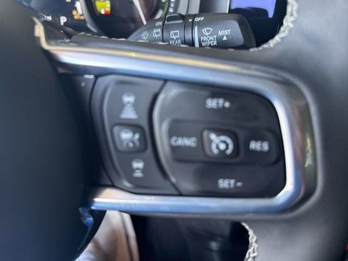 Used 2025 Jeep Wrangler Unlimited Sahara w/ Safety Group AWD/4WD image 16