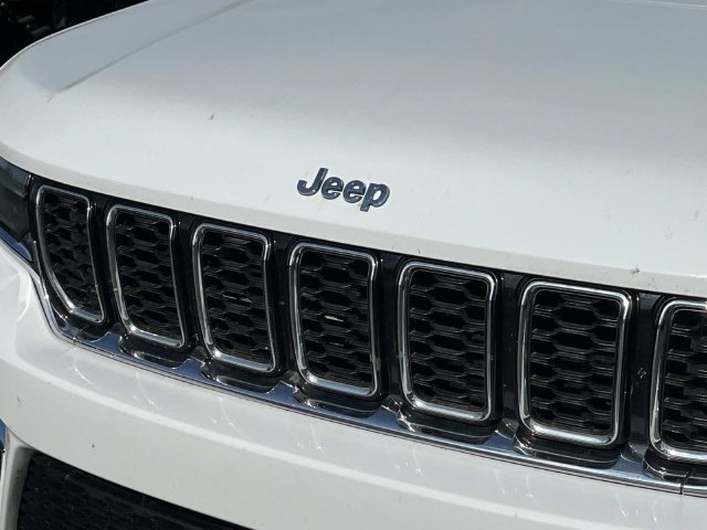 Used 2024 Jeep Grand Cherokee Limited 4xe AWD/4WD image 9