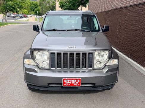 Used 2012 Jeep Liberty Sport AWD/4WD image 3
