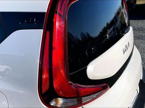Used 2022 Kia Soul LX w/ Technology Package image 22