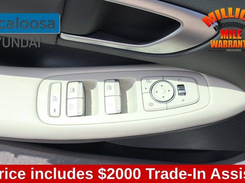 Used 2025 Hyundai Sonata SEL FWD image 13