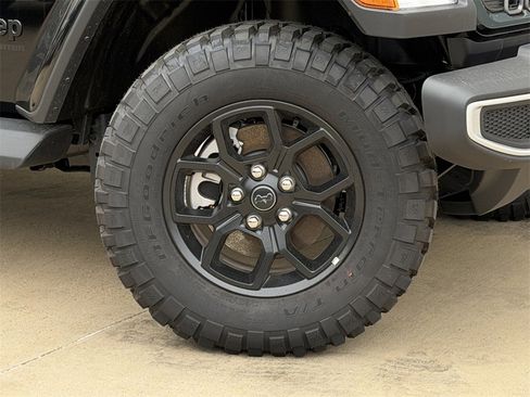 New 2025 Jeep Gladiator Sport image 8