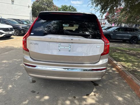 Used 2024 Volvo XC90 T8 Plus w/ Protection Package Premier AWD/4WD image 6