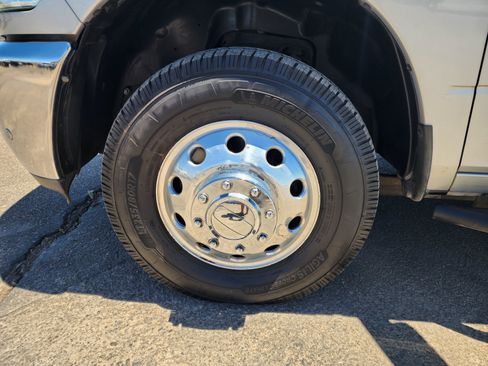 Used 2017 RAM 3500 Big Horn RWD image 12