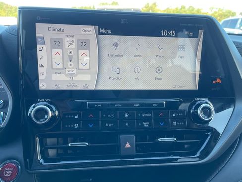 Used 2022 Toyota Highlander Limited image 18