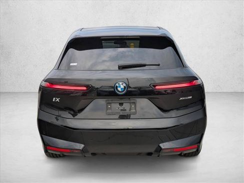 Used 2024 BMW iX xDrive50 w/ Premium Package AWD/4WD image 6