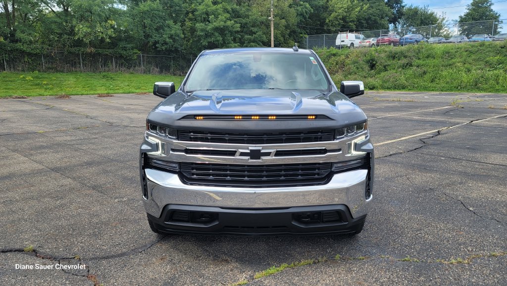 Used 2022 Chevrolet Silverado 1500 LT w/ Bed Protection Package AWD/4WD image 4