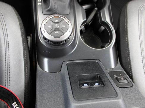 Used 2024 Ford Bronco Big Bend w/ Sasquatch Package AWD/4WD image 16