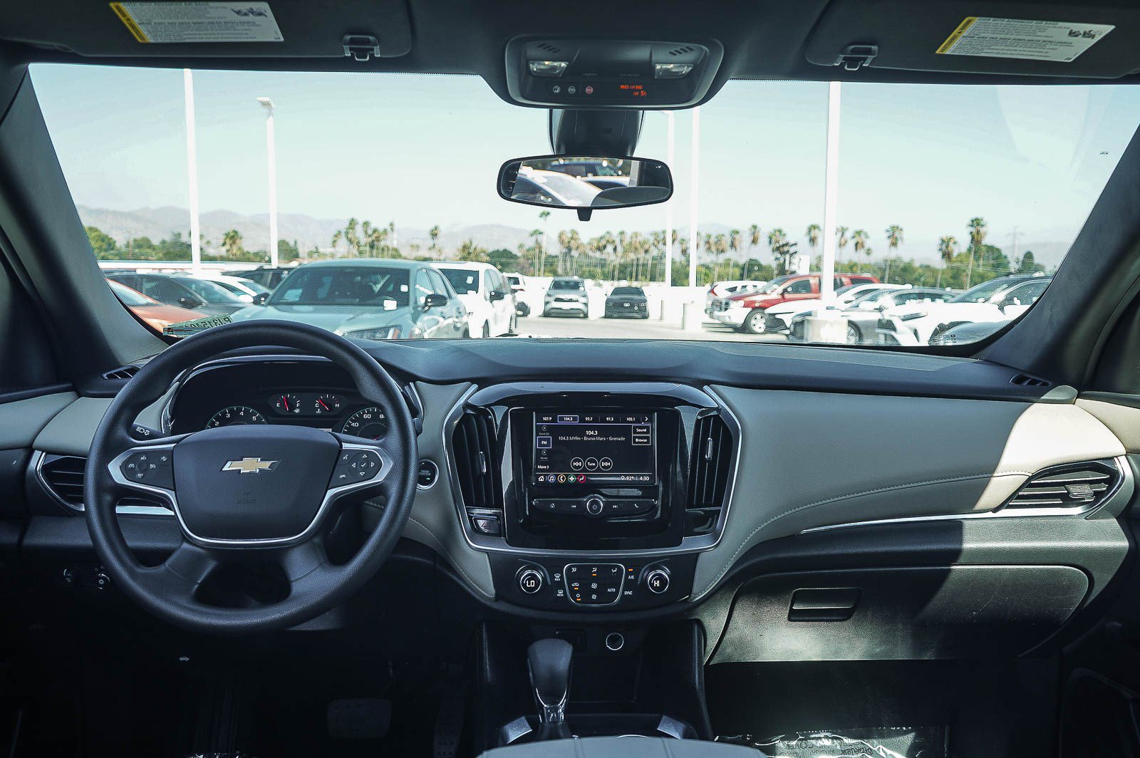 Used 2023 Chevrolet Traverse LS FWD image 13