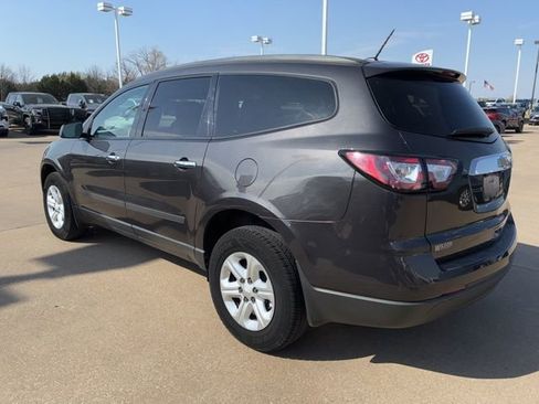 Used 2015 Chevrolet Traverse LS image 7