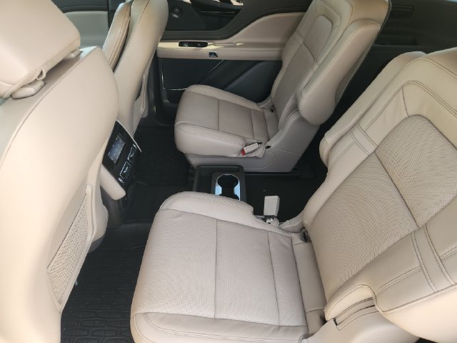 Used 2021 Lincoln Aviator Reserve w/ Elements Package Plus RWD image 30
