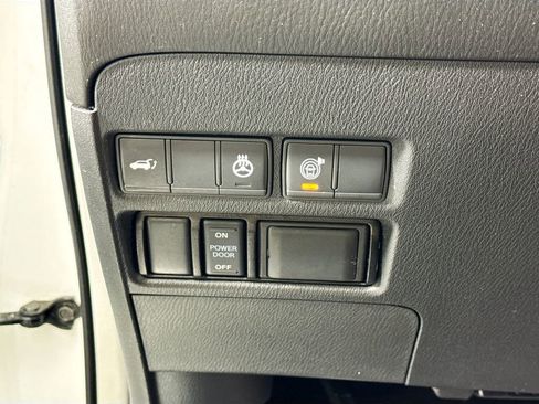 Used 2018 INFINITI QX80 4WD w/ Deluxe Technology Package image 10