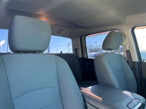 Used 2015 RAM 1500 Express image 17