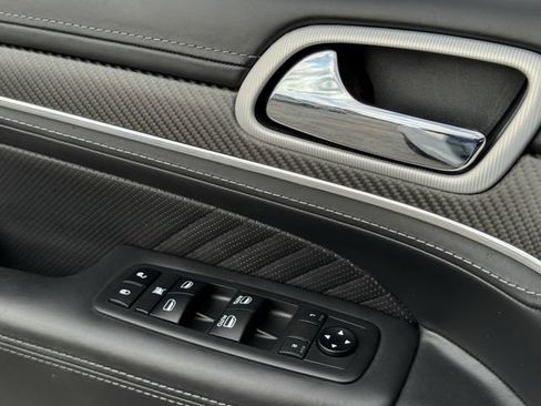 Used 2019 Jeep Grand Cherokee SRT image 27