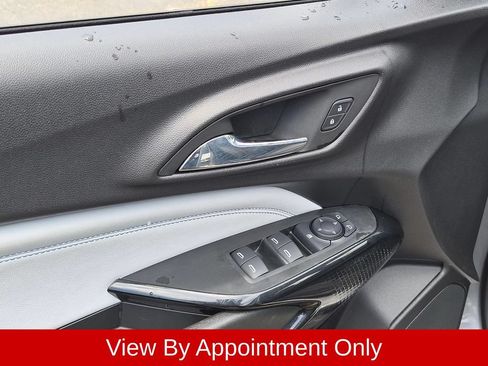 Used 2025 Chevrolet Trax LT w/ LT Convenience Package FWD image 20