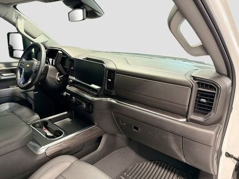 Certified 2024 Chevrolet Silverado 2500 LTZ w/ LTZ Plus Package AWD/4WD image 16
