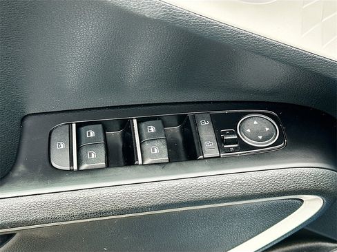 Certified 2023 Kia Soul GT-Line image 18