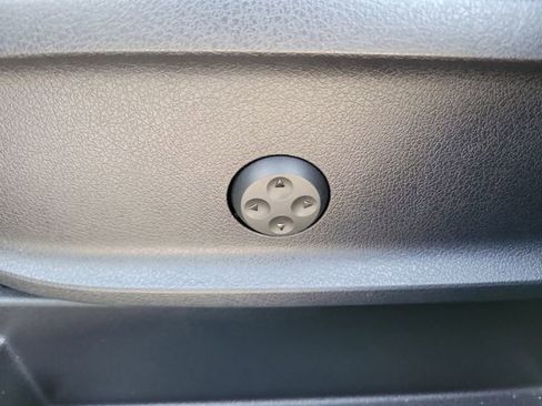 Used 2022 Mercedes-Benz GLB 35 AMG 4MATIC image 22