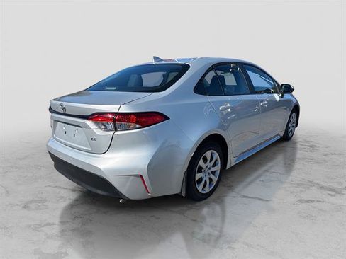 Used 2023 Toyota Corolla LE image 5