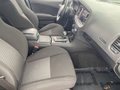 Used 2021 Dodge Charger R/T w/ Blacktop Package image 9