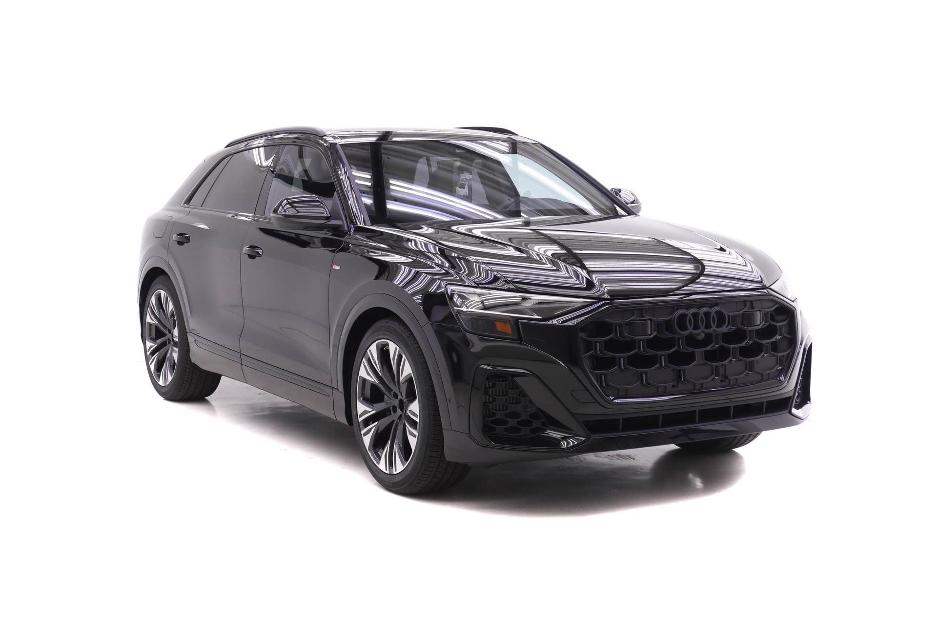 Used 2026 Audi Q8 Premium Plus AWD/4WD image 2