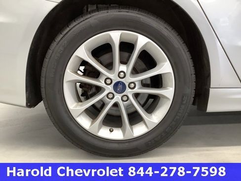 Used 2020 Ford Fusion SE image 7
