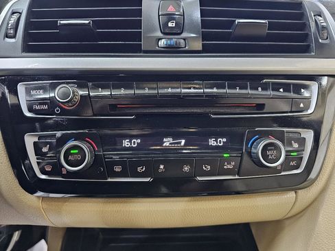 Used 2017 BMW 330i xDrive Sedan image 32