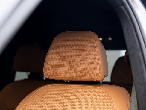 Used 2025 BMW X7 xDrive40i w/ M Sport Package image 20