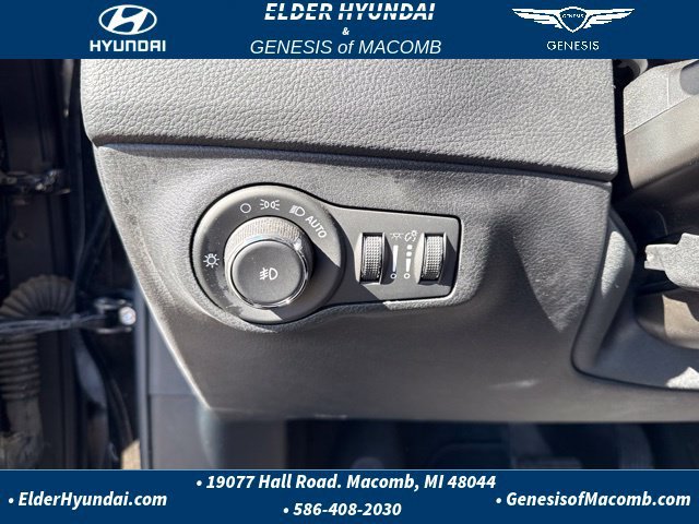 Used 2018 Jeep Compass Limited w/ Navigation Group AWD/4WD image 16