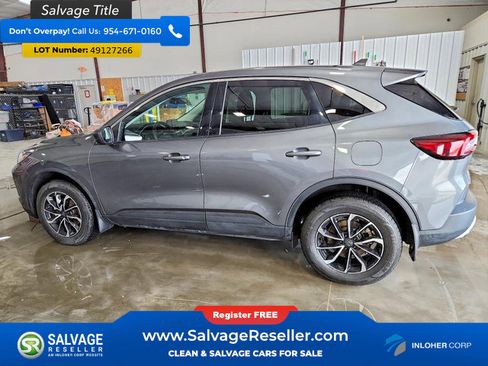 Used 2023 Ford Escape Active AWD/4WD image 3