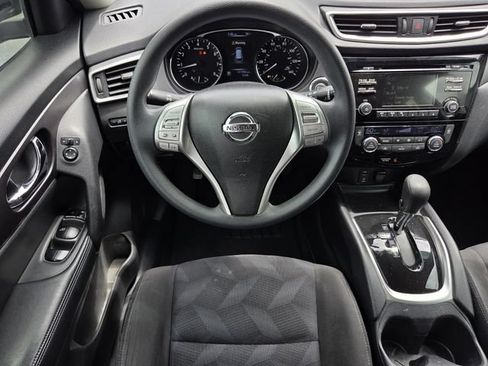 Used 2015 Nissan Rogue SV FWD image 15