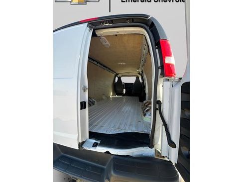 Used 2019 Chevrolet Express 3500 Extended RWD image 18