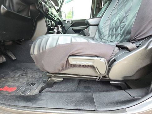 Used 2021 Jeep Gladiator Sport AWD/4WD image 16