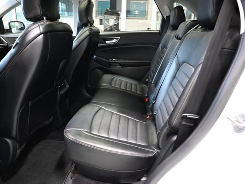 Used 2016 Ford Edge SEL w/ Equipment Group 201A AWD/4WD image 11