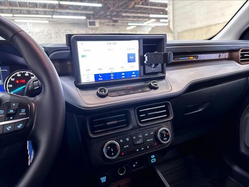 Used 2024 Ford Maverick Lariat FWD image 9