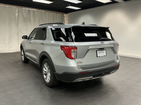 Used 2021 Ford Explorer XLT w/ Equipment Group 202A AWD/4WD image 5