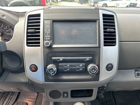 Used 2020 Nissan Frontier SV RWD image 17