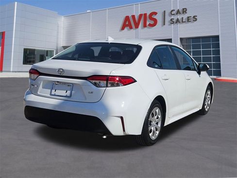 Used 2025 Toyota Corolla LE image 6