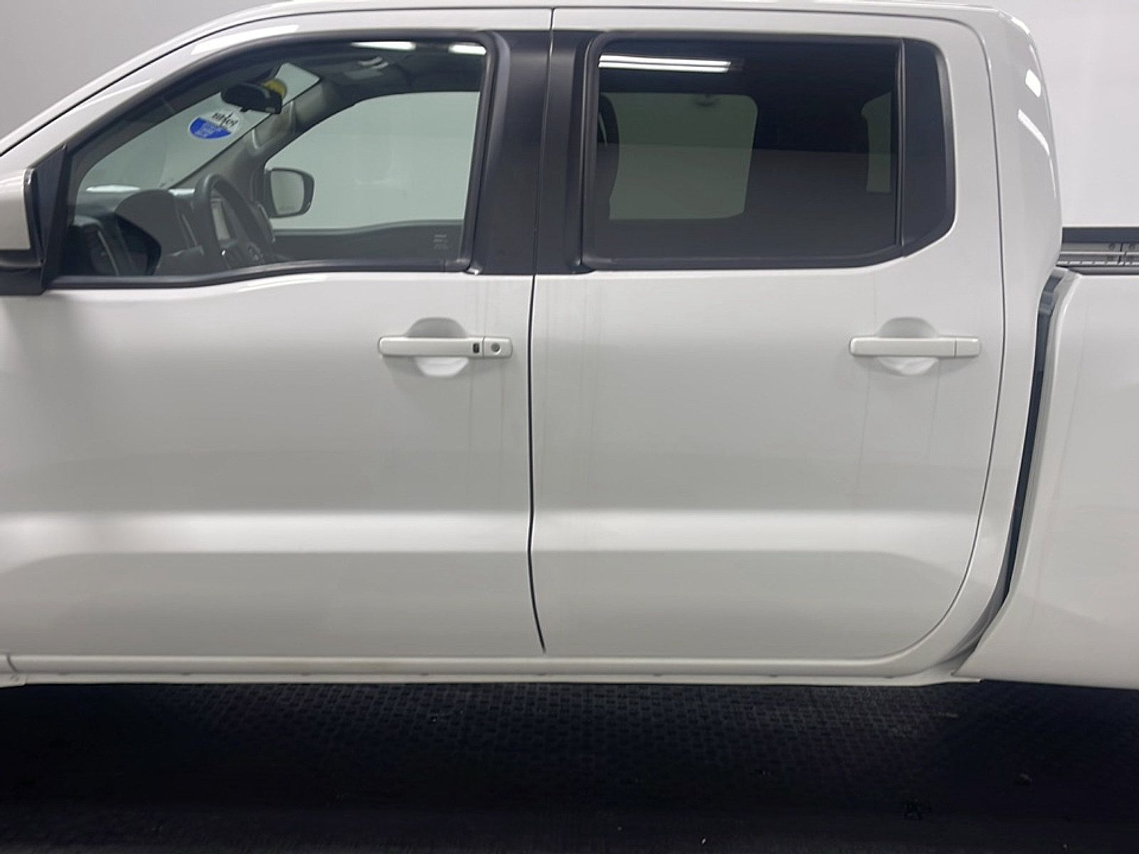 Used 2023 Nissan Frontier SV AWD/4WD image 13