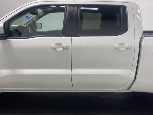 Used 2023 Nissan Frontier SV AWD/4WD image 13