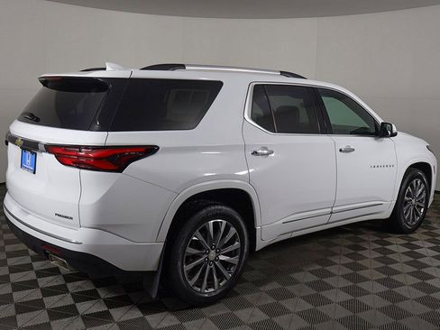 Used 2023 Chevrolet Traverse Premier AWD/4WD image 16