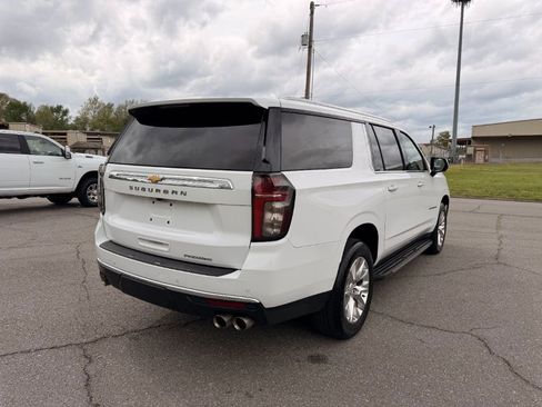 Used 2023 Chevrolet Suburban Premier RWD image 8