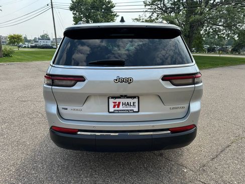 Used 2021 Jeep Grand Cherokee L Limited w/ Luxury Tech Group II image 8