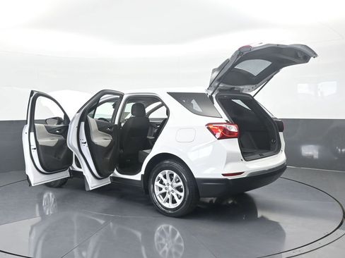 Used 2018 Chevrolet Equinox LS image 71