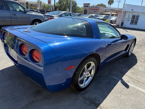 Used 2002 Chevrolet Corvette Coupe w/ Preferred Equipment Group2 RWD image 8